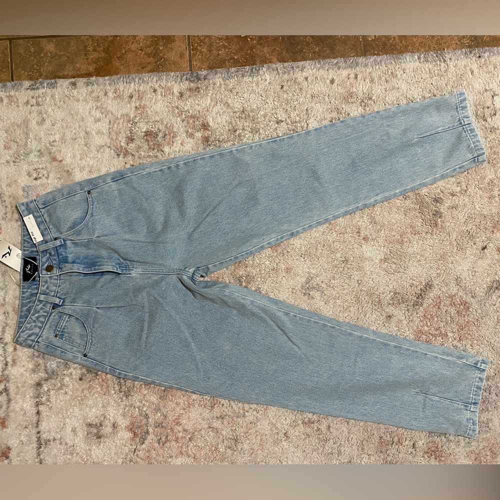RUSTY - High Rise Stright Leg Jean - Picture 2 of 4